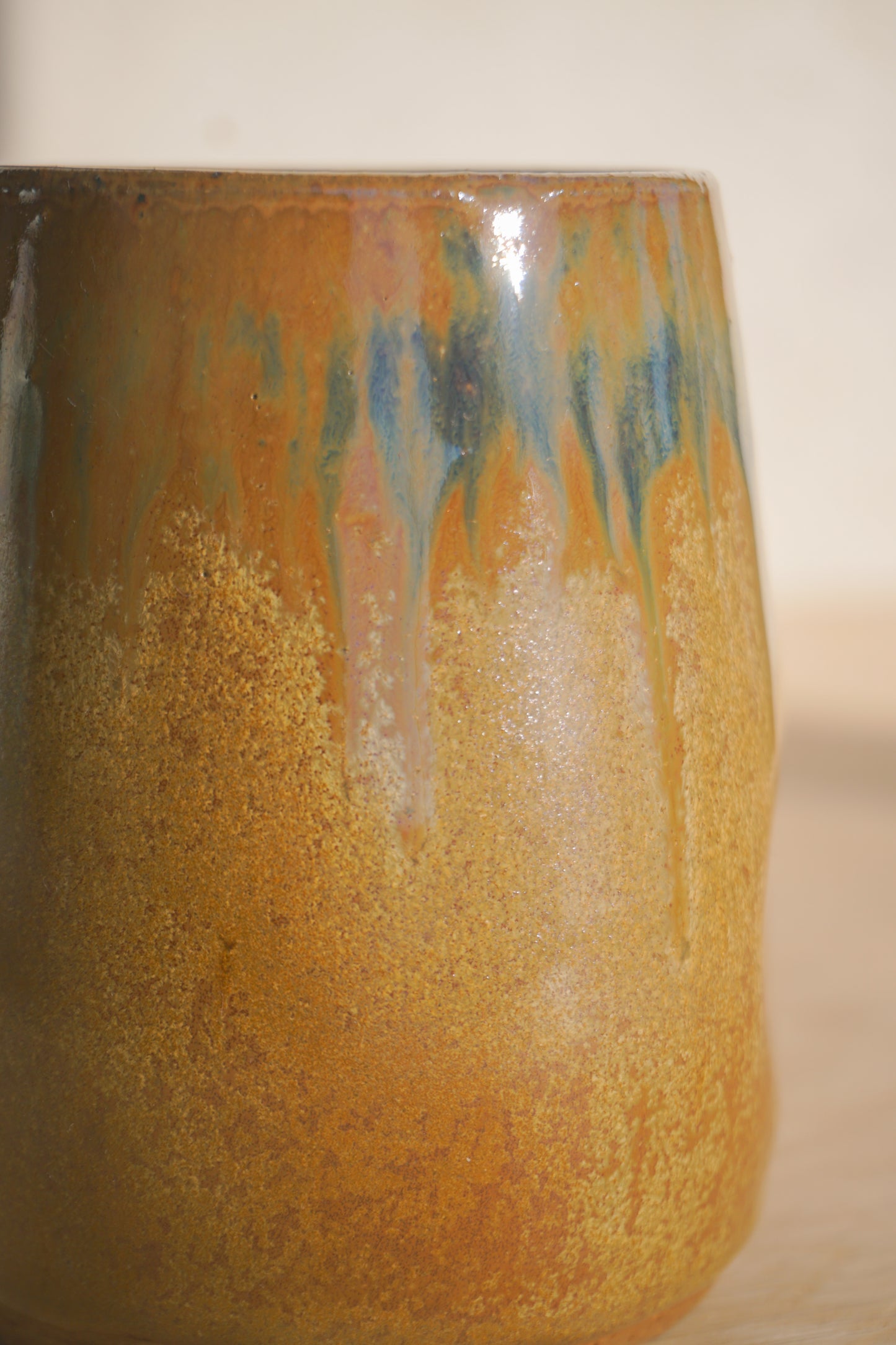 Thumbprint tumbler in chocolate ash