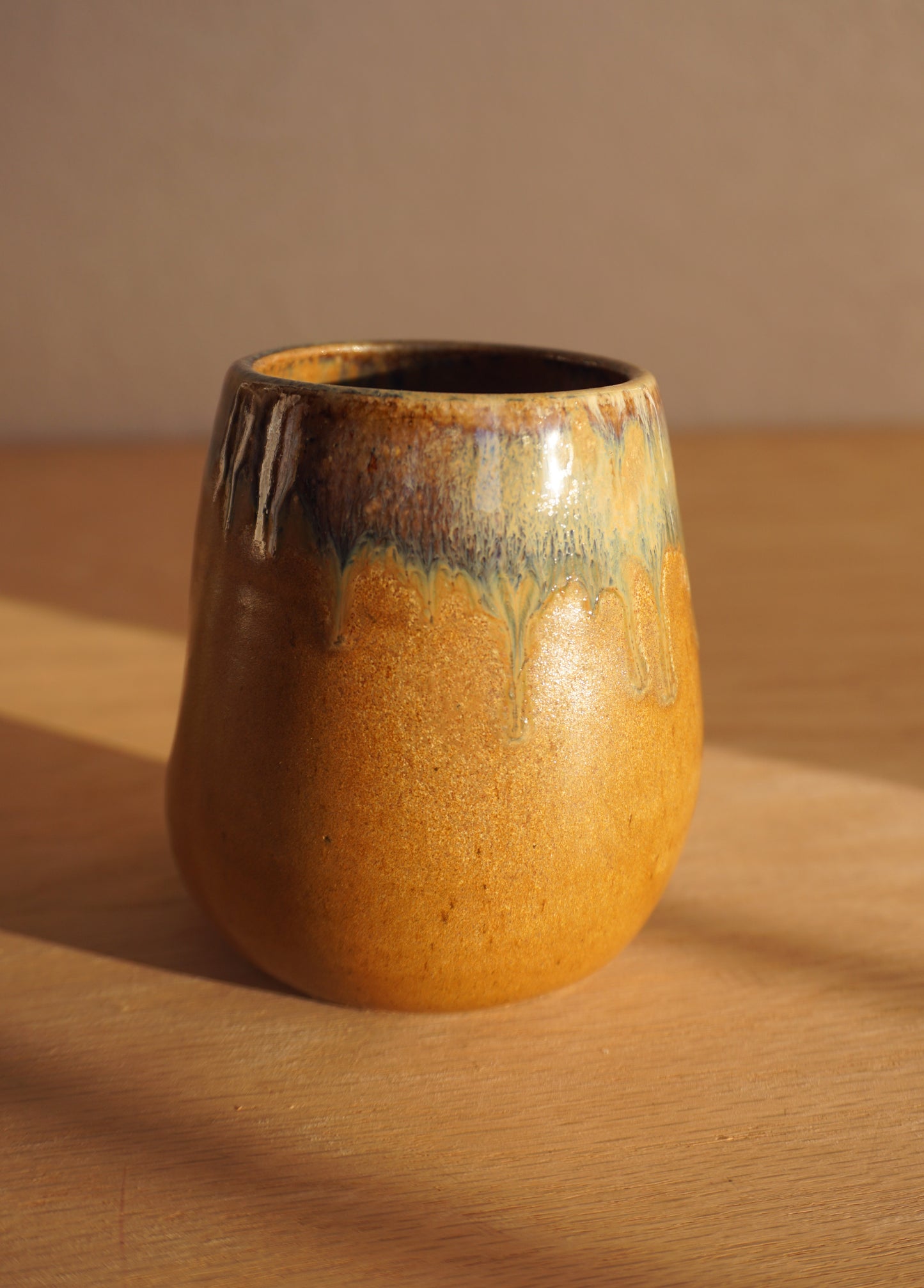 Thumbprint tumbler in Chocolate ash