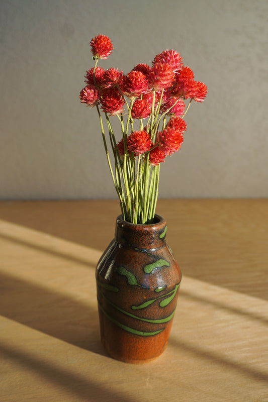 Small vase in Kal's Red