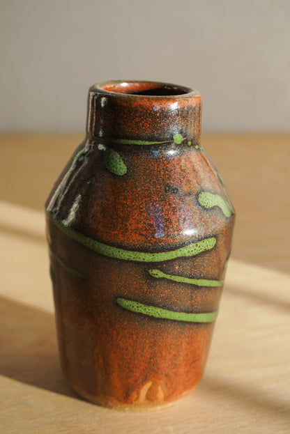 Small vase in Kal's Red