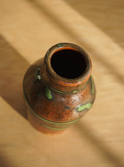 Small vase in Kal's Red