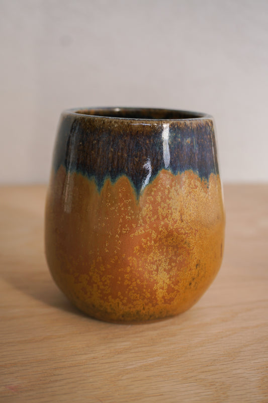 Thumbprint tumbler in Chocolate ash