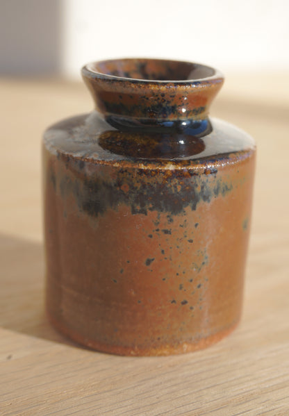 Small bud vase in Rust